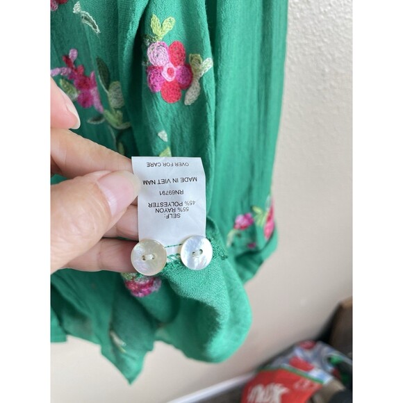 Fig & Flower Blouse Women's 2X Tunic Top Green Embroidered Floral Roll Sleeve - Picture 6 of 9